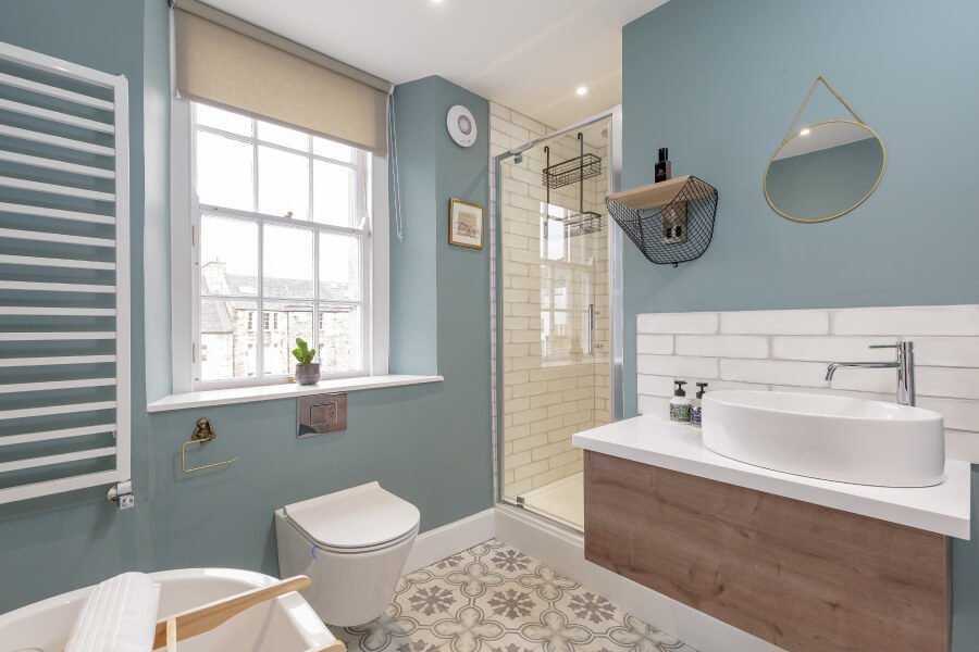 Young Street bathroom